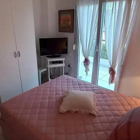 Bay Maisonette